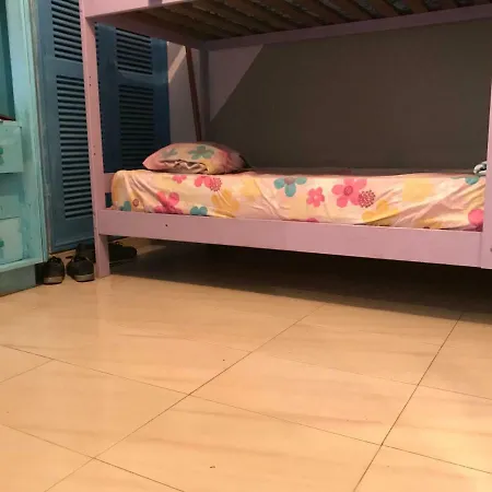 Hostal Elmundostel